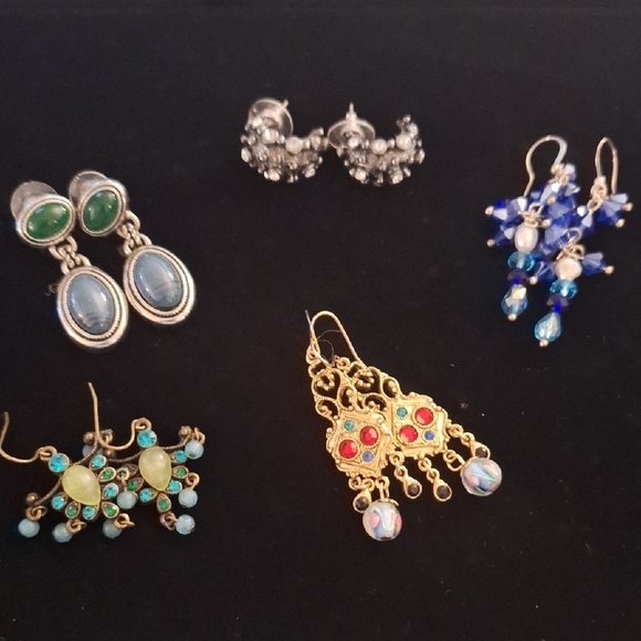 LOT OF 5 Elegant Assorted Earrings - Picture 1 of 10